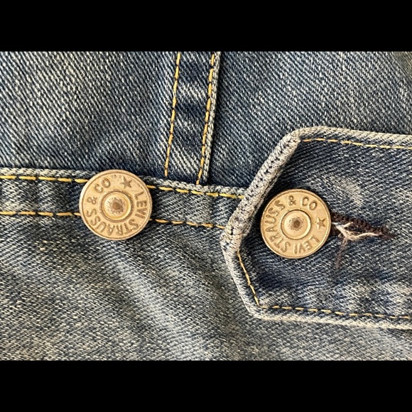 Levi’s Jean Jacket - Picture 6 of 15